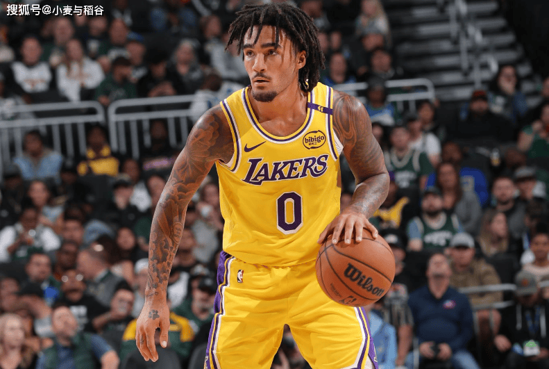 哈兰德在湖人比赛中锐不可当，败北引发热议！