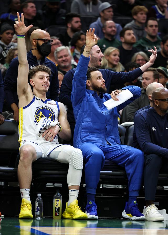 九游体育官方网站-关于赛地聚焦：NBA常规赛国际比赛日热度飙升，密尔沃基雄鹿更衣室发声，目标明确，控场能力受关注的信息-九游体育官方网站