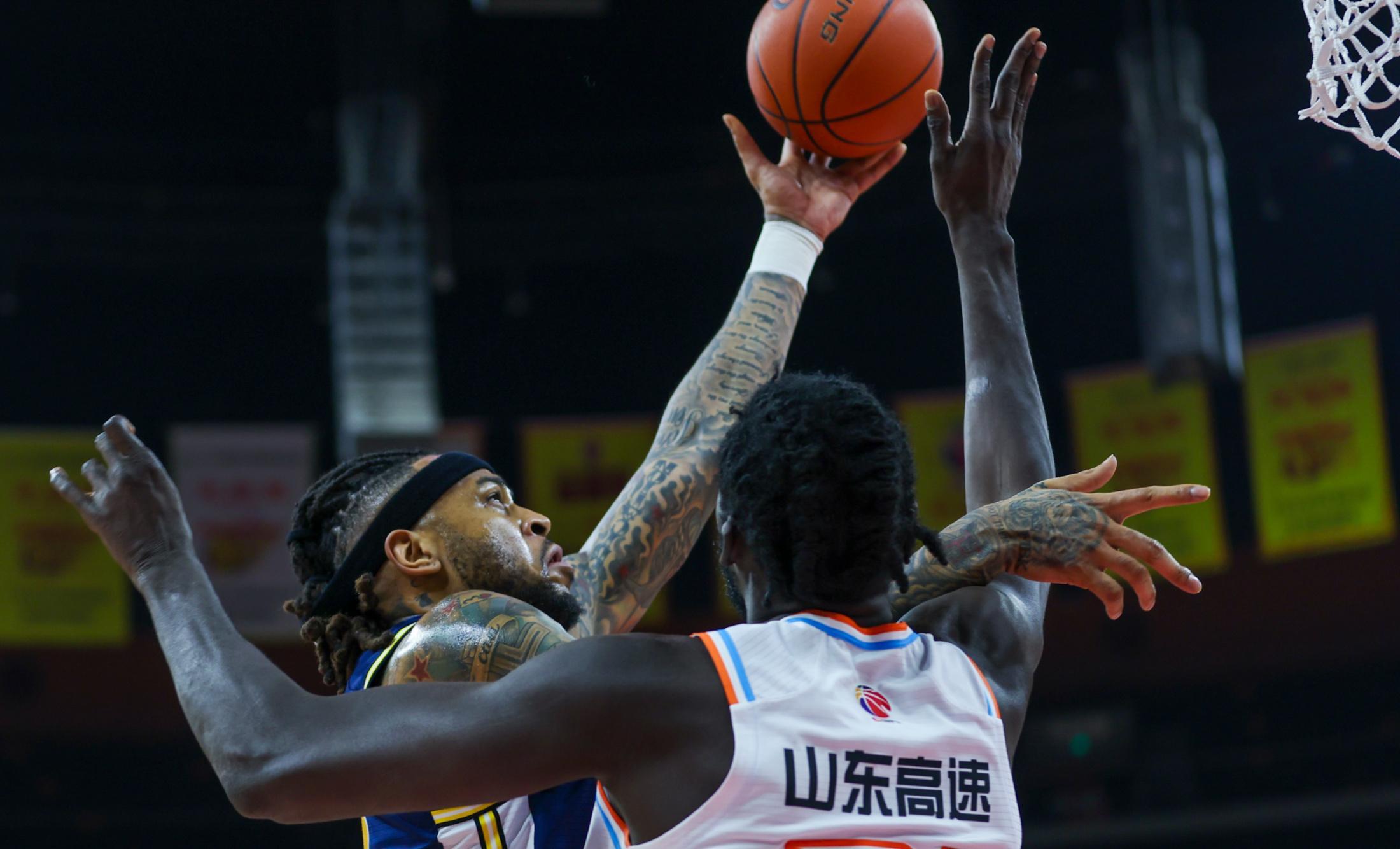 九游体育官方网站-关键时刻欧超杯焦点战，广州队豪取连胜，信心回归，轮换策略成焦点的简单介绍-九游体育官方网站